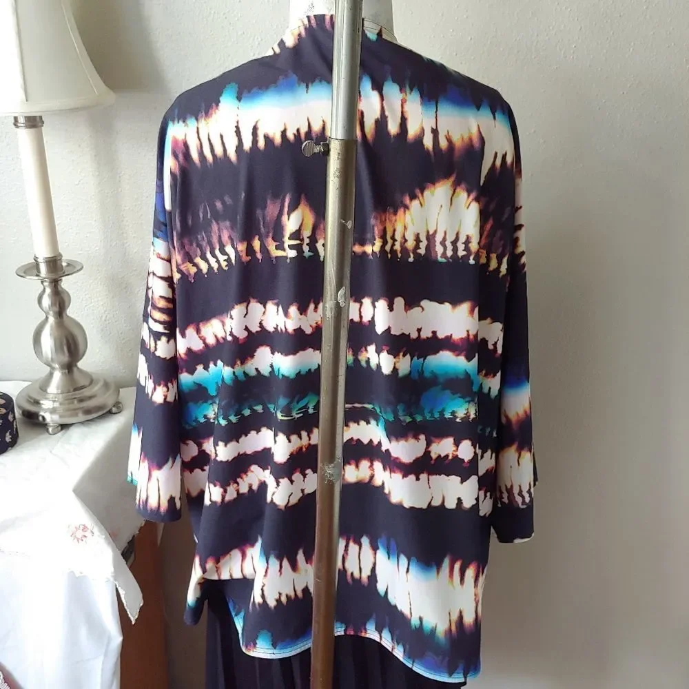 Lucy Activewear Unhindered Wrap Multi Fire Dance - Picture 5 of 15